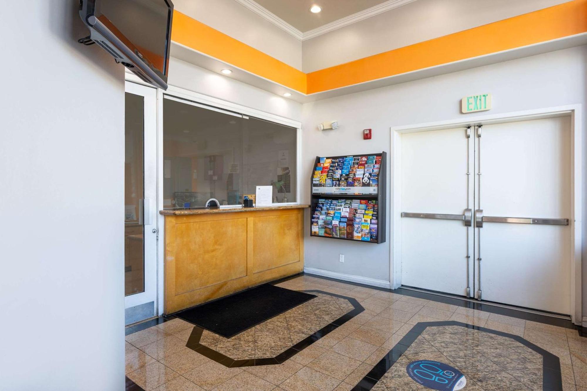 Torrance Inn Lax Airport Area Екстериор снимка