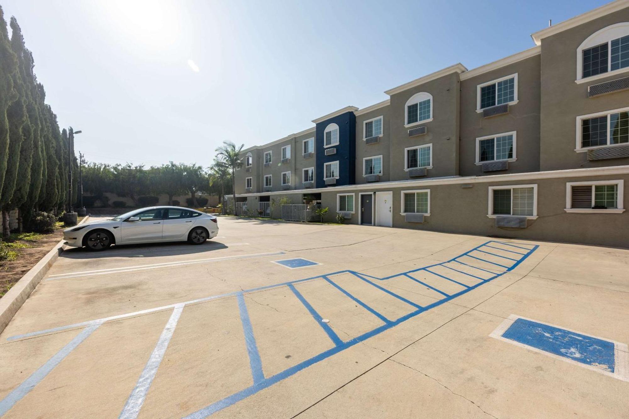 Torrance Inn Lax Airport Area Екстериор снимка